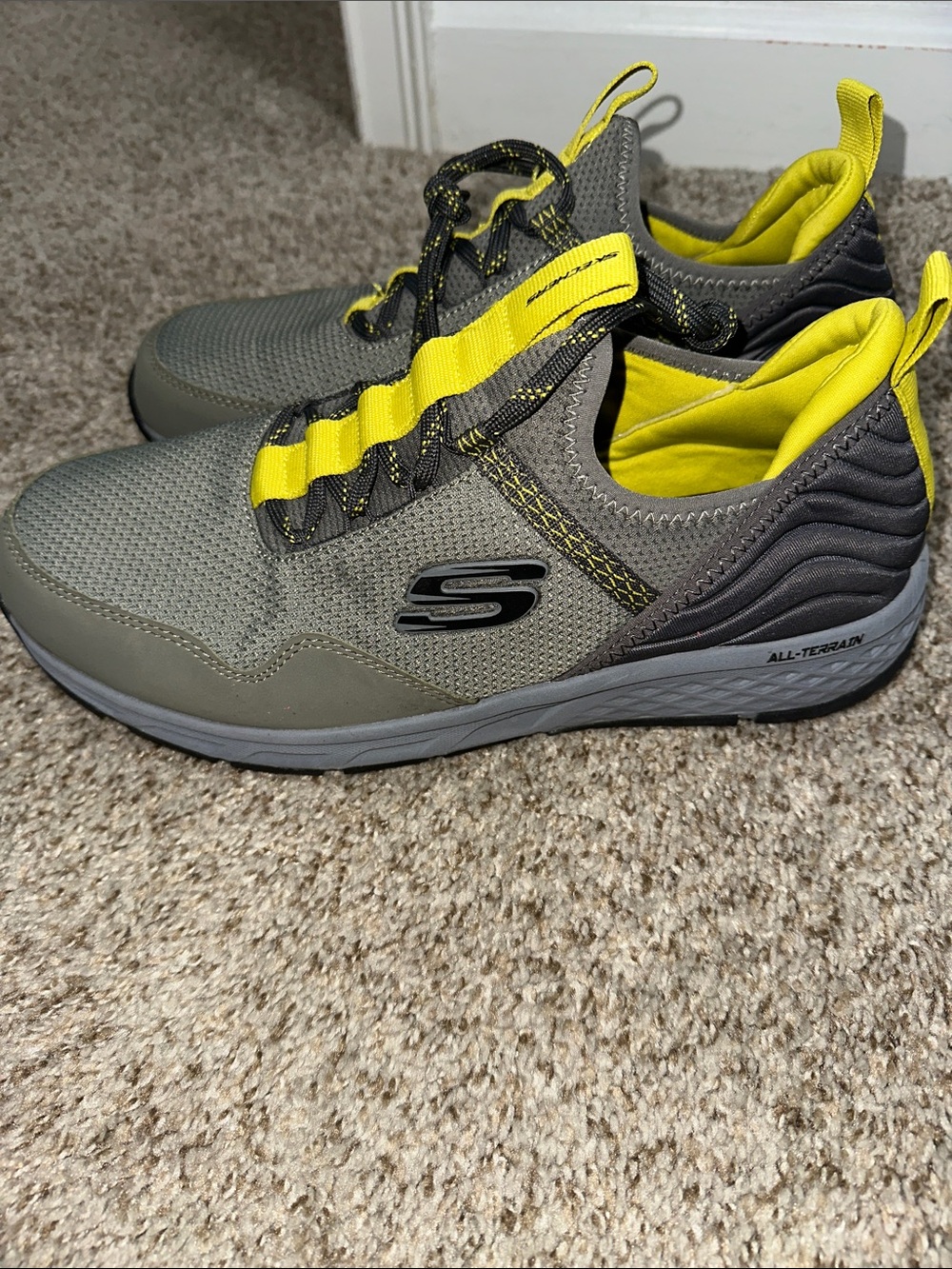 Skechers shoes new, size 12, last one! VERY COMFY!